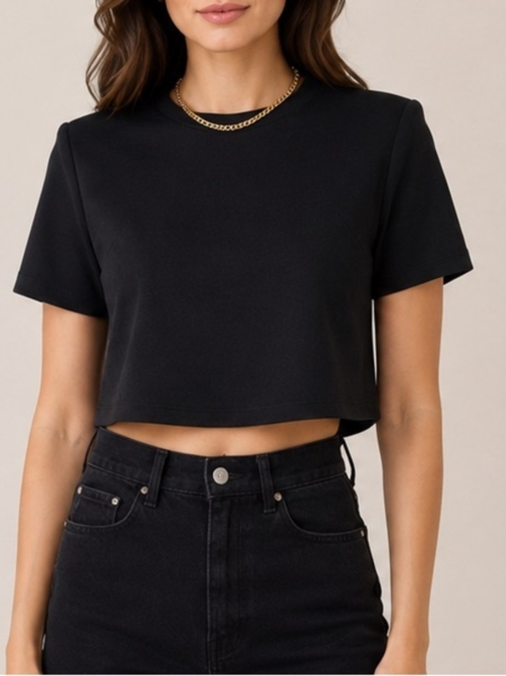 Good American Black Scuba Crop Tee Strong Shoulder Padded Top